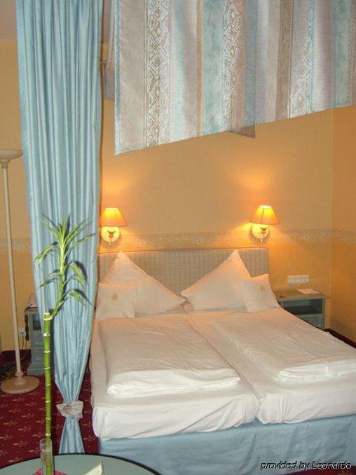 Burghotel Staufenberg Staufenberg  Rom bilde
