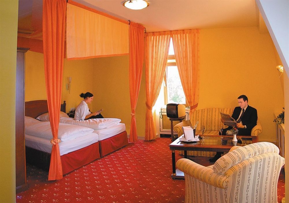 Burghotel Staufenberg Staufenberg  Eksteriør bilde